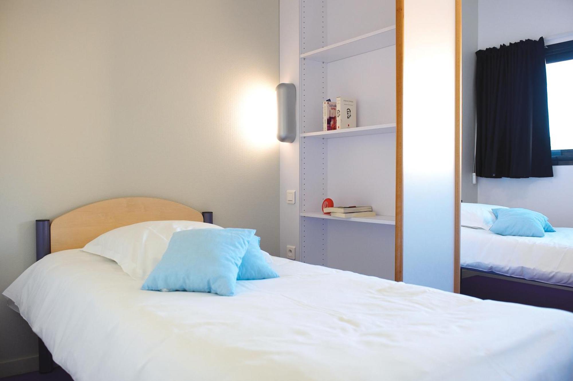 Hotel JF Accueil&Formation à Cholet Extérieur photo
